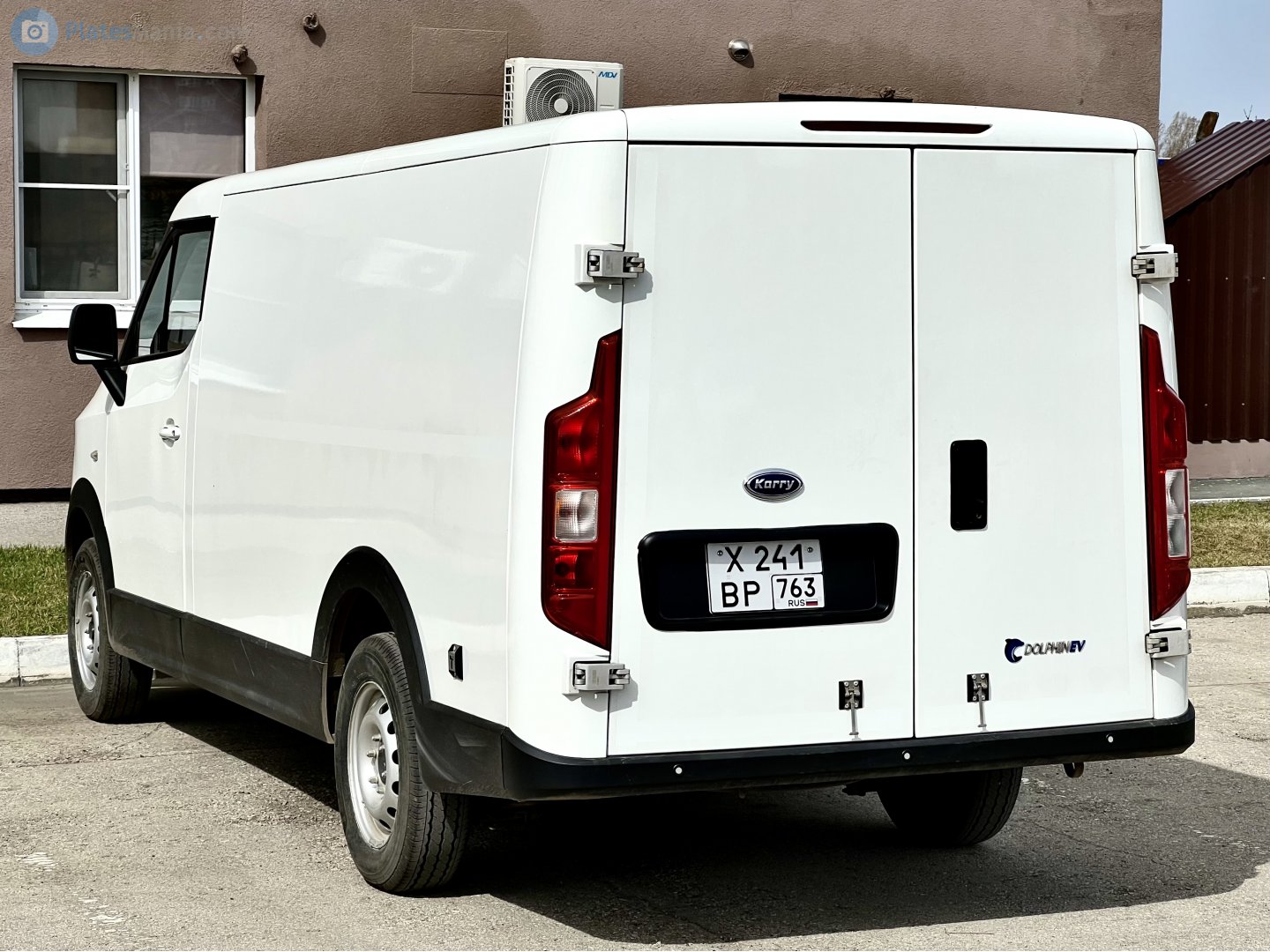 х 241 вр 763, Karry Dolphin EV 