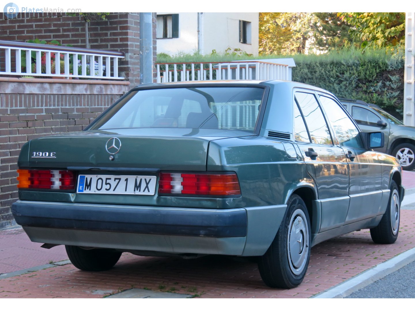 M 0571 MX, Mercedes-Benz C-Klasse 190 Sedan (W201), 1982–1993