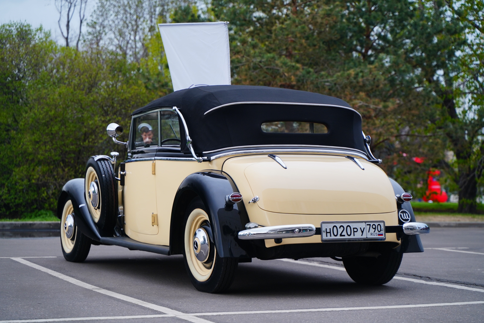 н 020 ру 790, Mercedes-Benz 320 