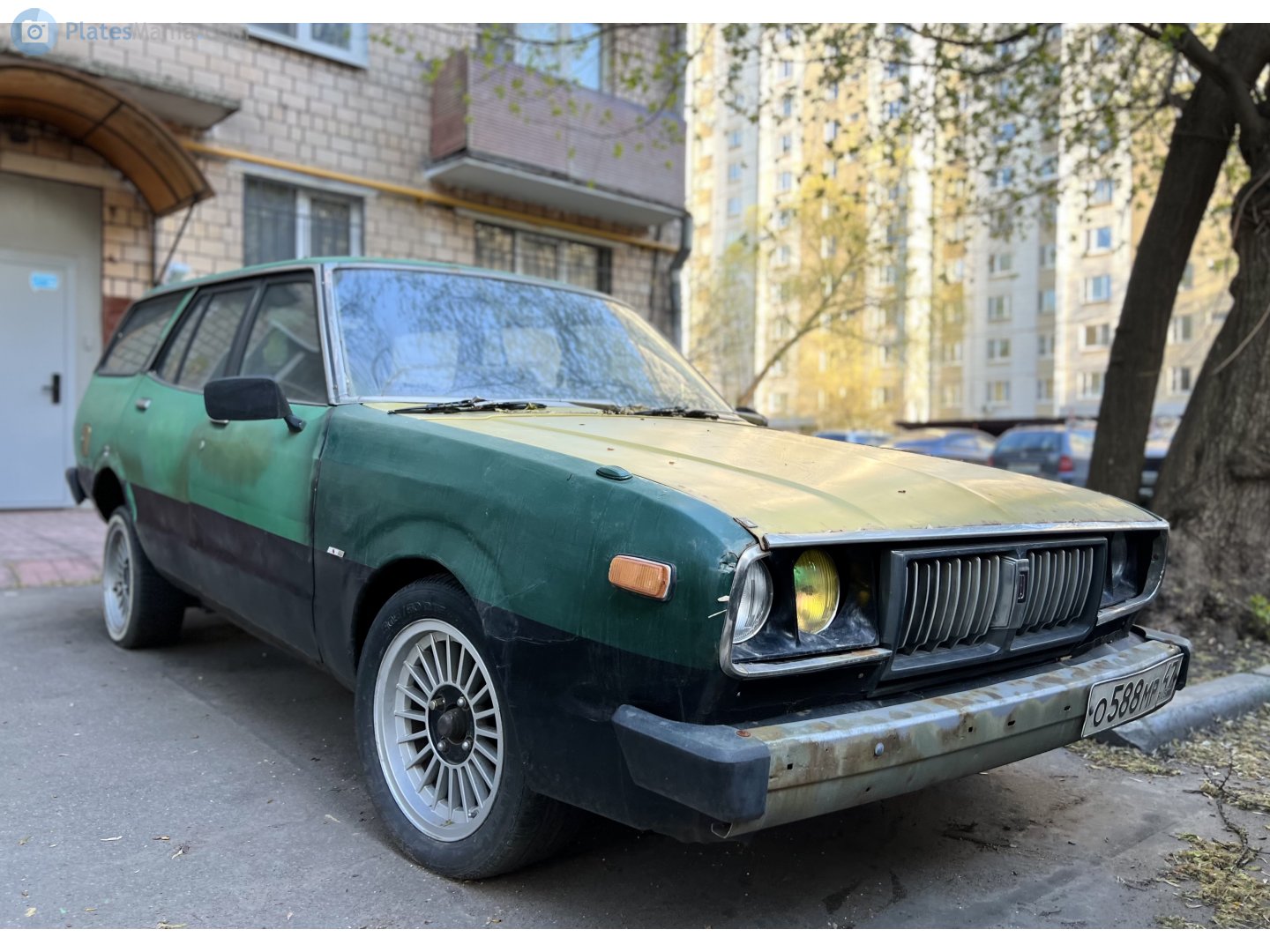 о 588 мр 47, Datsun 180B 