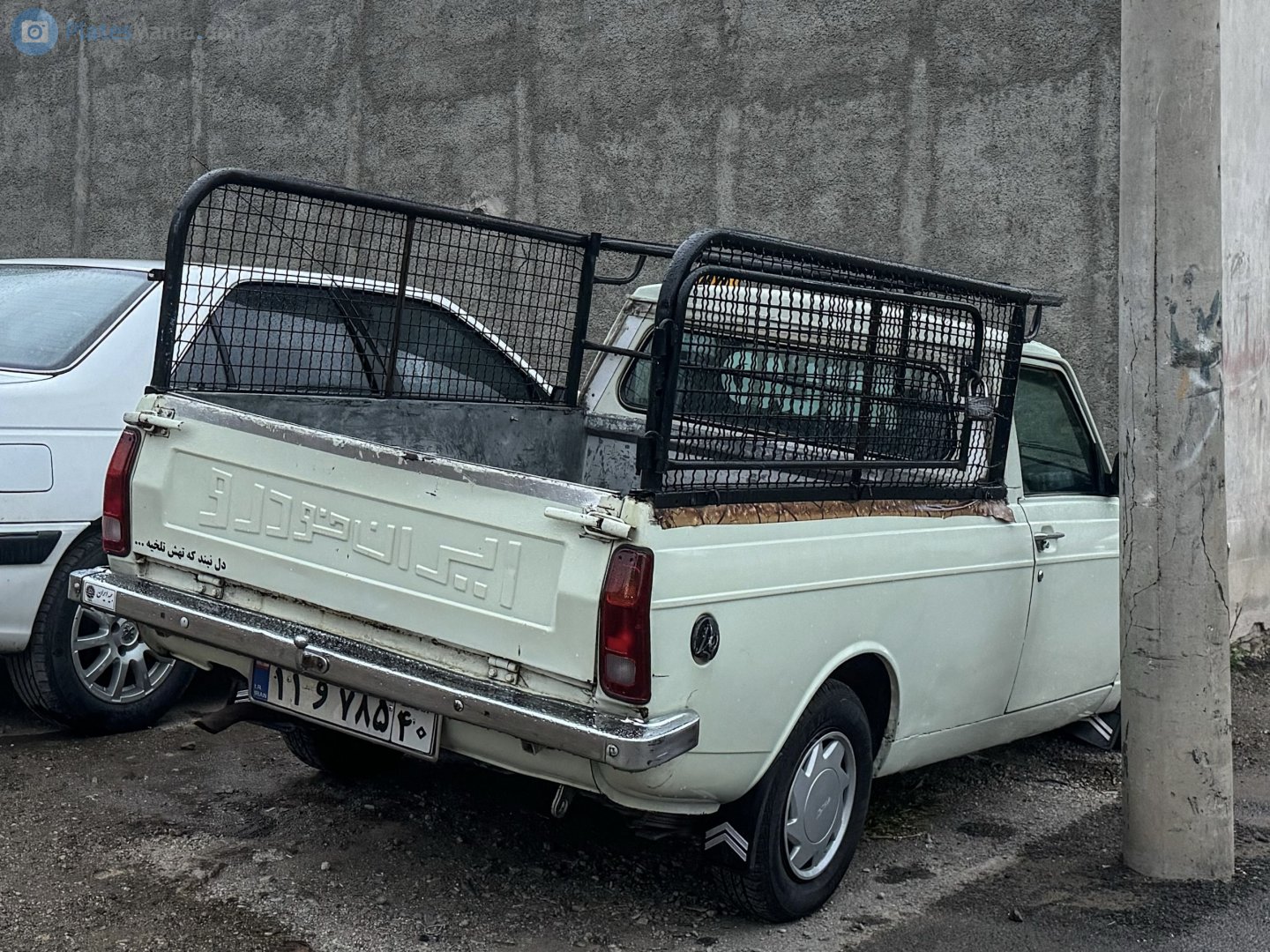 ۱۱و۷۸۵ ۴۰, Iran Khodro Paykan 1st gen Pickup, 1967–2015