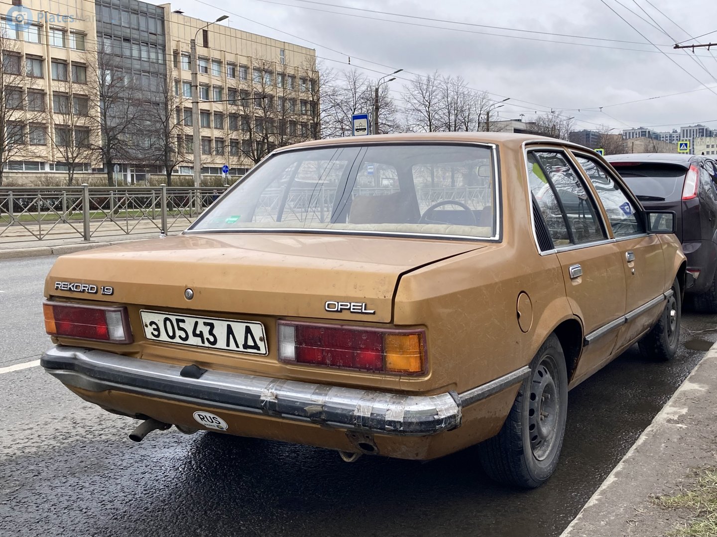э 0543 ЛД, Opel Rekord 5th gen 4-door Sedan (E1), 1977–1982