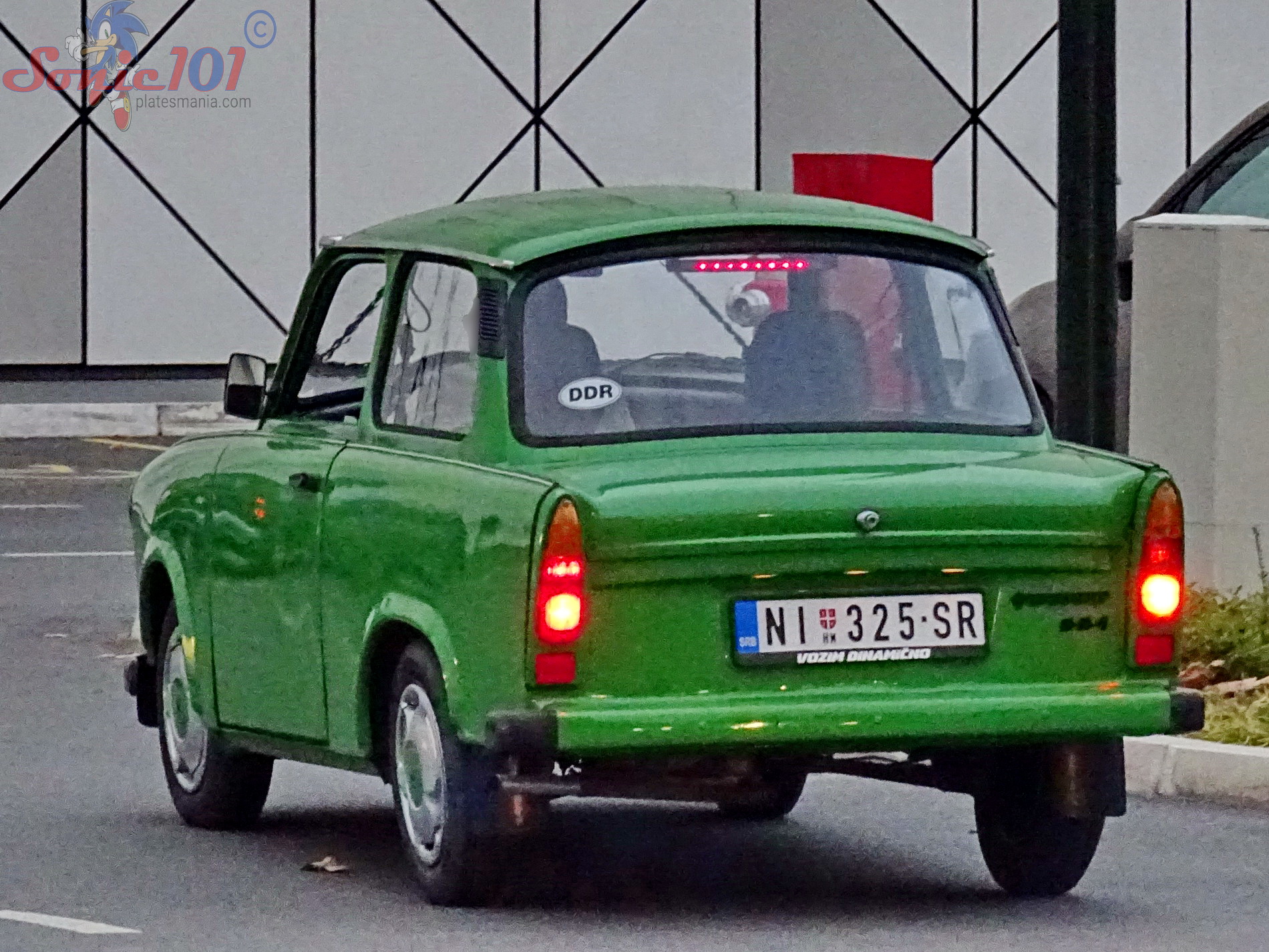 NI 325-SR, Trabant 601 Limousine, 1964–1990