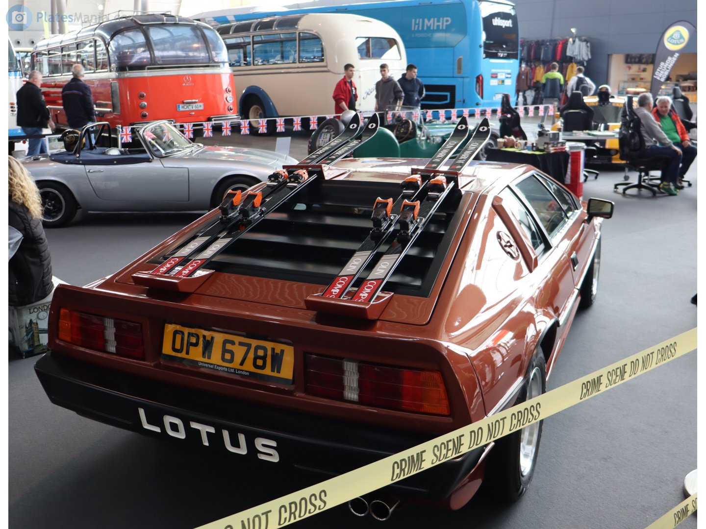 OPW678W, Lotus Esprit 