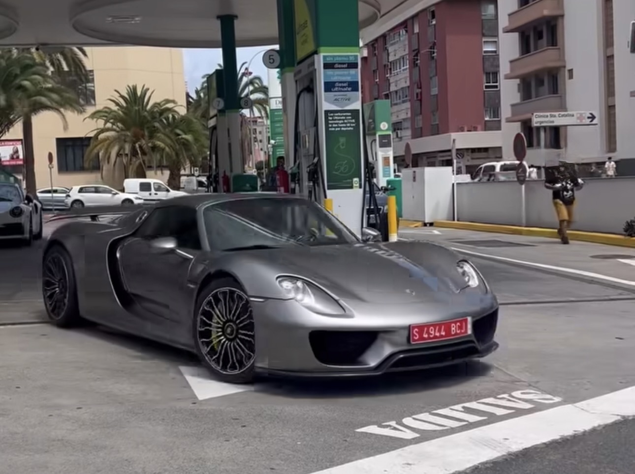 S 4944 BCJ, Porsche 918 1st gen, 2013–2015