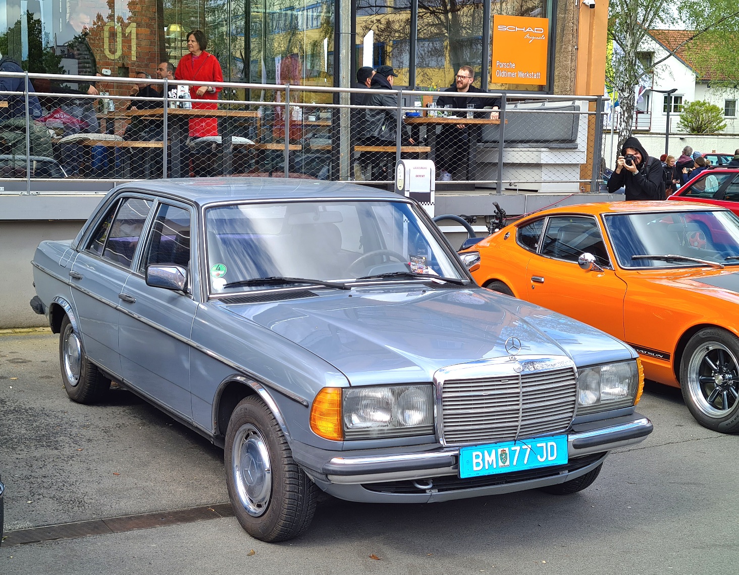 BM 77 JD, Mercedes-Benz E-Klasse 200–300 Sedan (W123), 1975­–1986