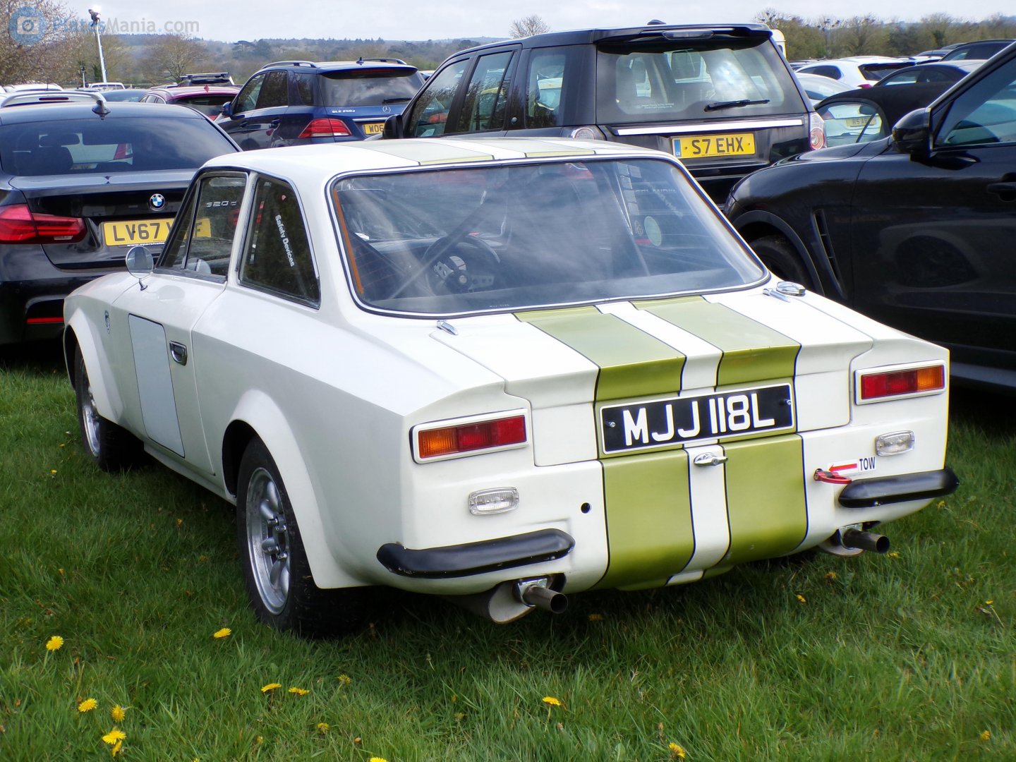 MJJ118L, Gilbern Invader 