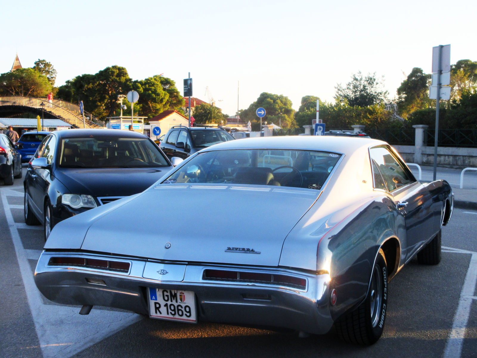 GM R 1969, Buick Riviera 2nd gen 1968–1969 (49487; E-body), 1st facelift, 1967–1969