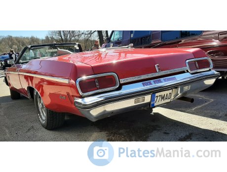 77 MAD, Oldsmobile 88