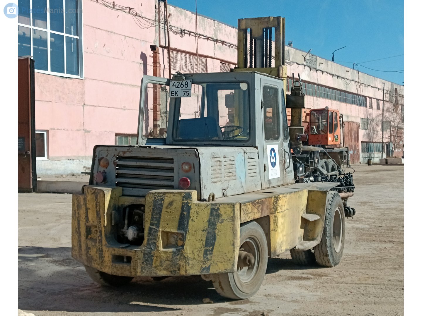 4268 ек 75, LZA 4081 