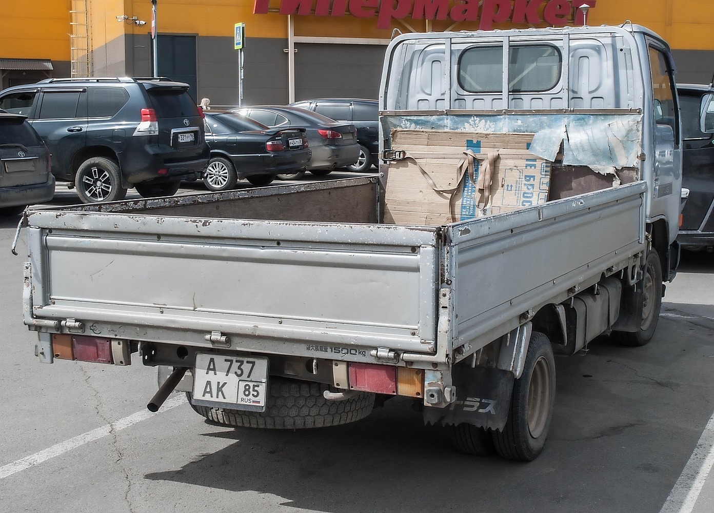 а 737 ак 85, Nissan Atlas 2nd gen 10/100/150 Light Truck (F23), 1992–2007