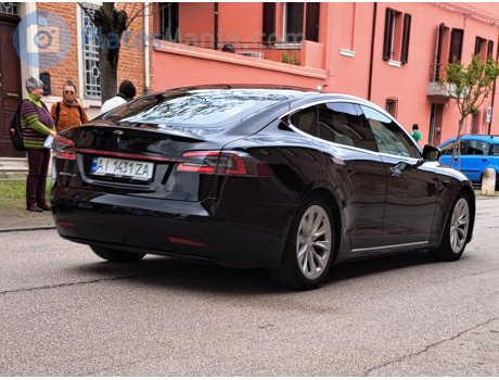 AI 1431 ZA, Tesla Model S