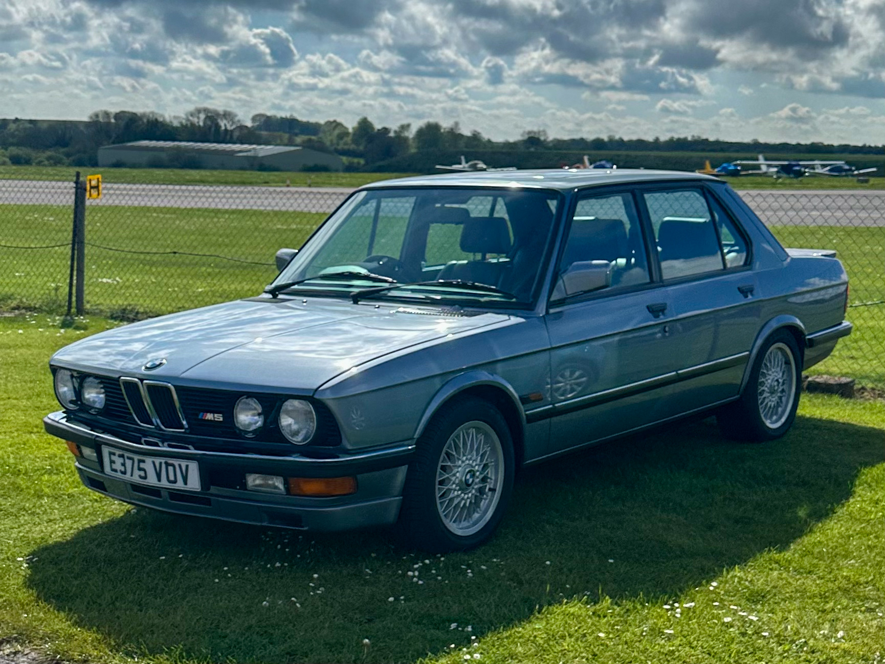 E375VOV, BMW M5 1st gen (E28), 1984–1988