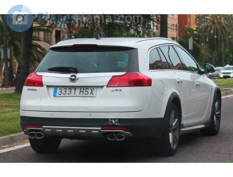 3331 HSX, Opel Insignia