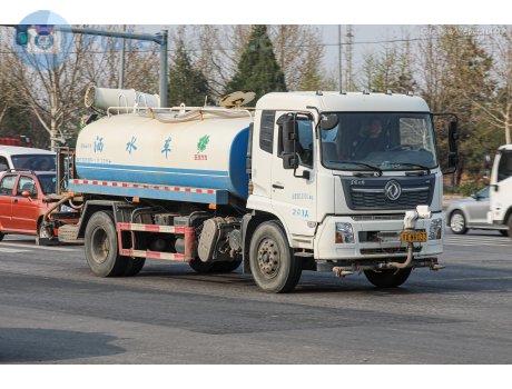 京A·WR037, DongFeng VR