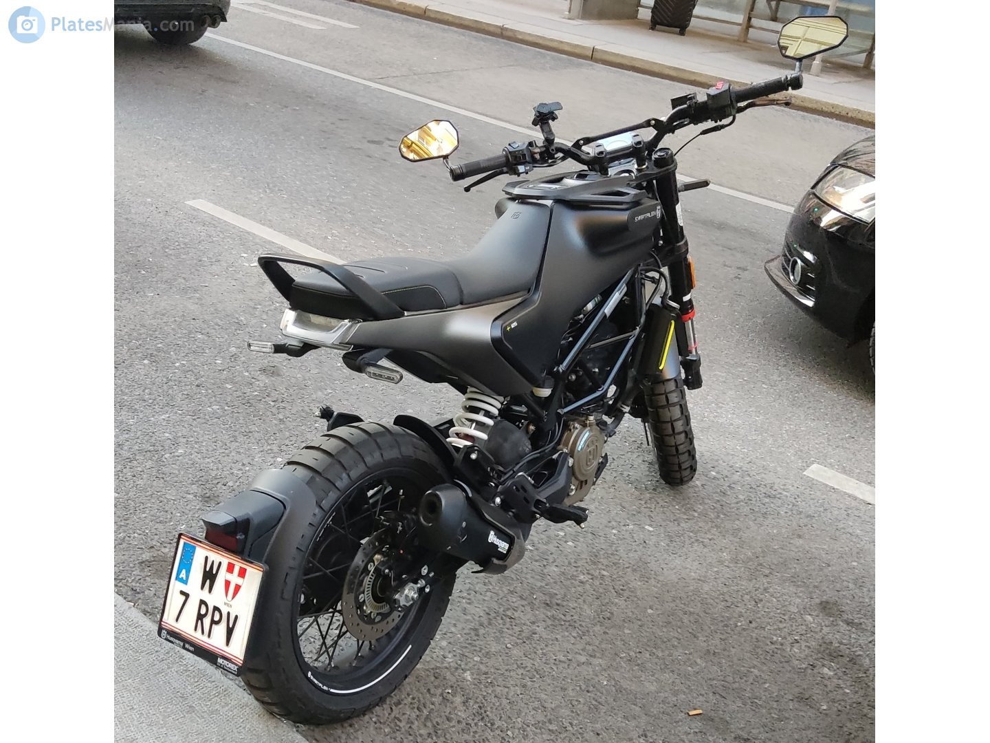 W 7 RPV, Husqvarna Svartpilen 