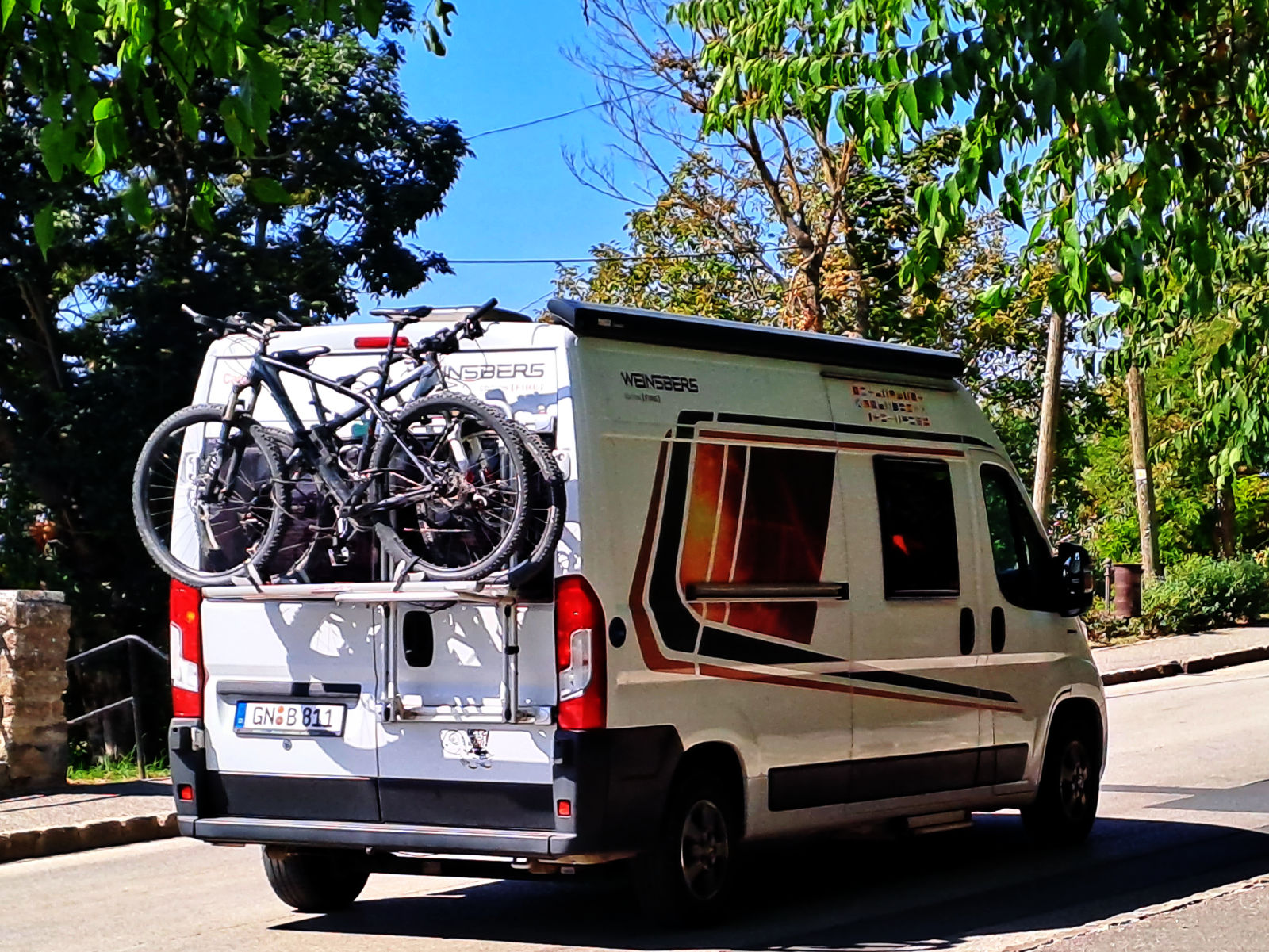 GN B 811, Weinsberg CaraBus/CaraTour 