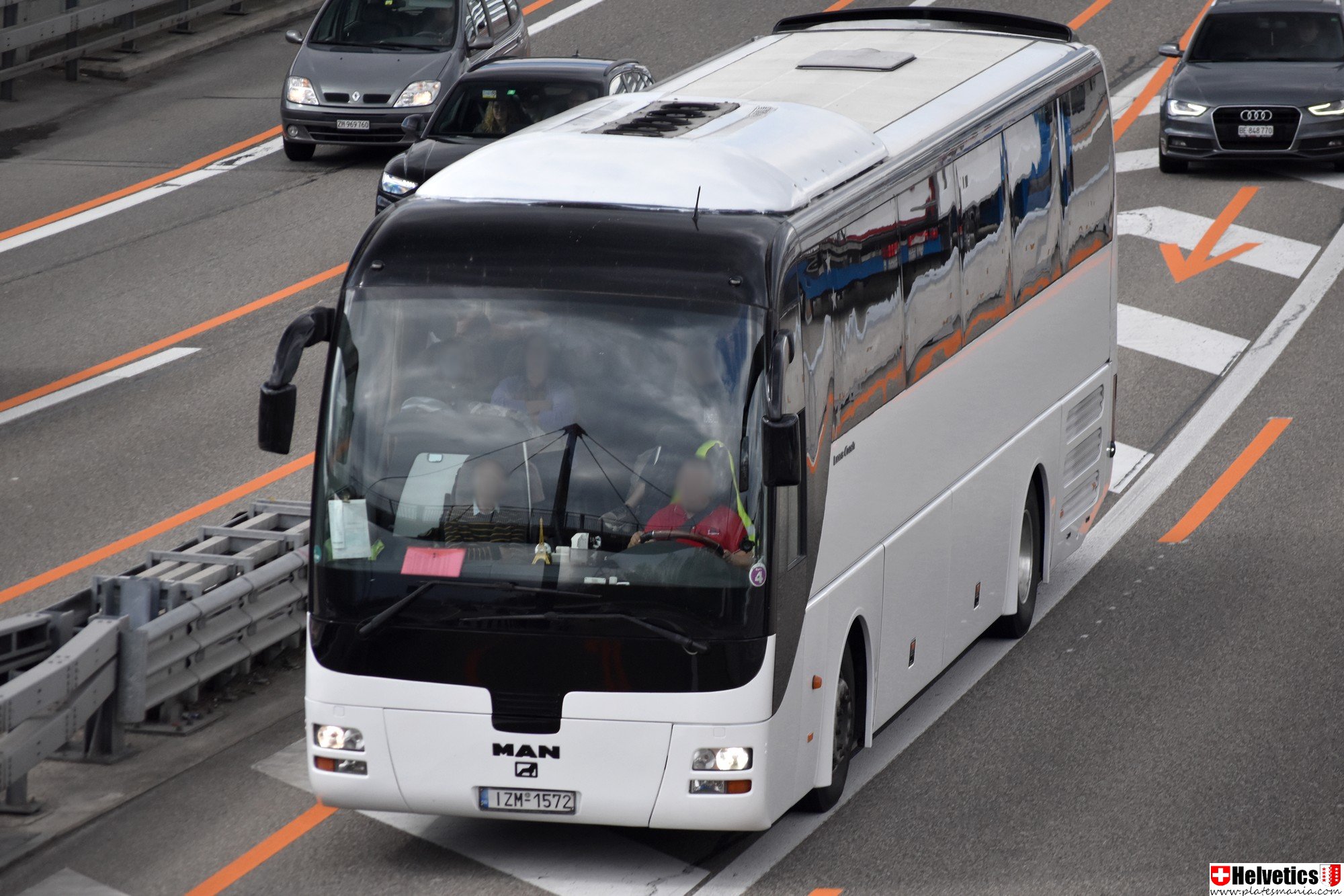IZM-1572, MAN Lion's Coach 2nd gen, 2002–2017