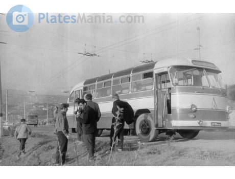 3300 КРБ, LAZ 695