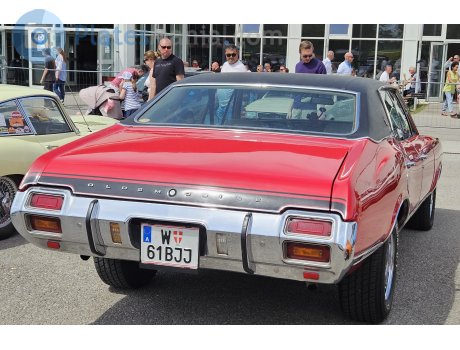 W 61 BJJ, Oldsmobile Cutlass
