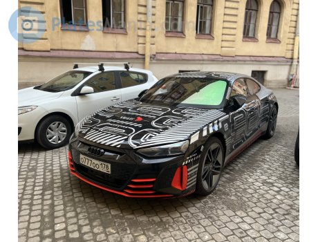о777оо178, Audi e-tron GT