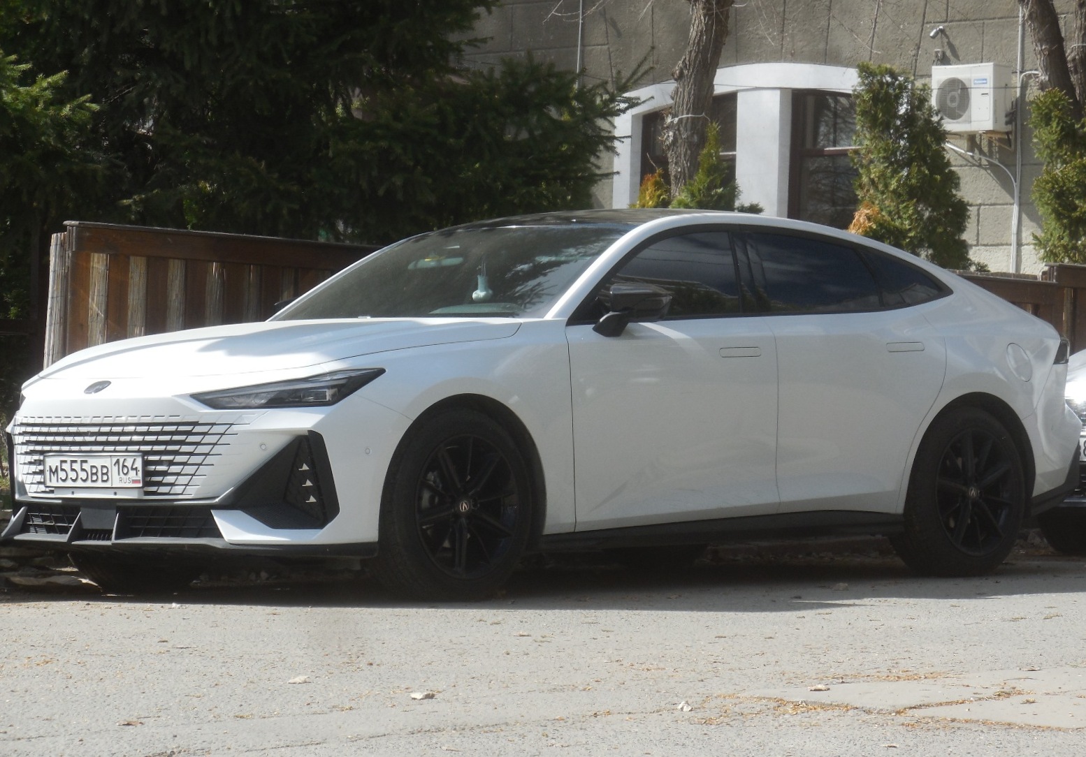 м 555 вв 164, Changan (Chana) UNI-V 