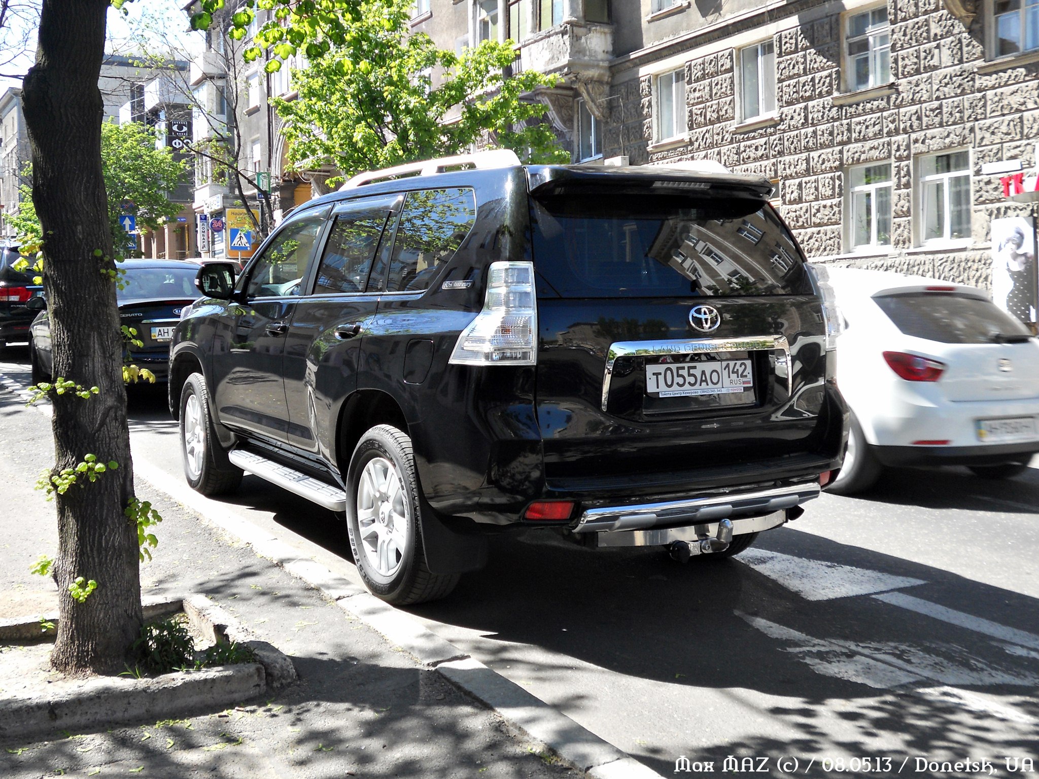 т 055 ао 142, Toyota Land Cruiser Prado 4th gen 5-door SUV (J150), 2009–2013