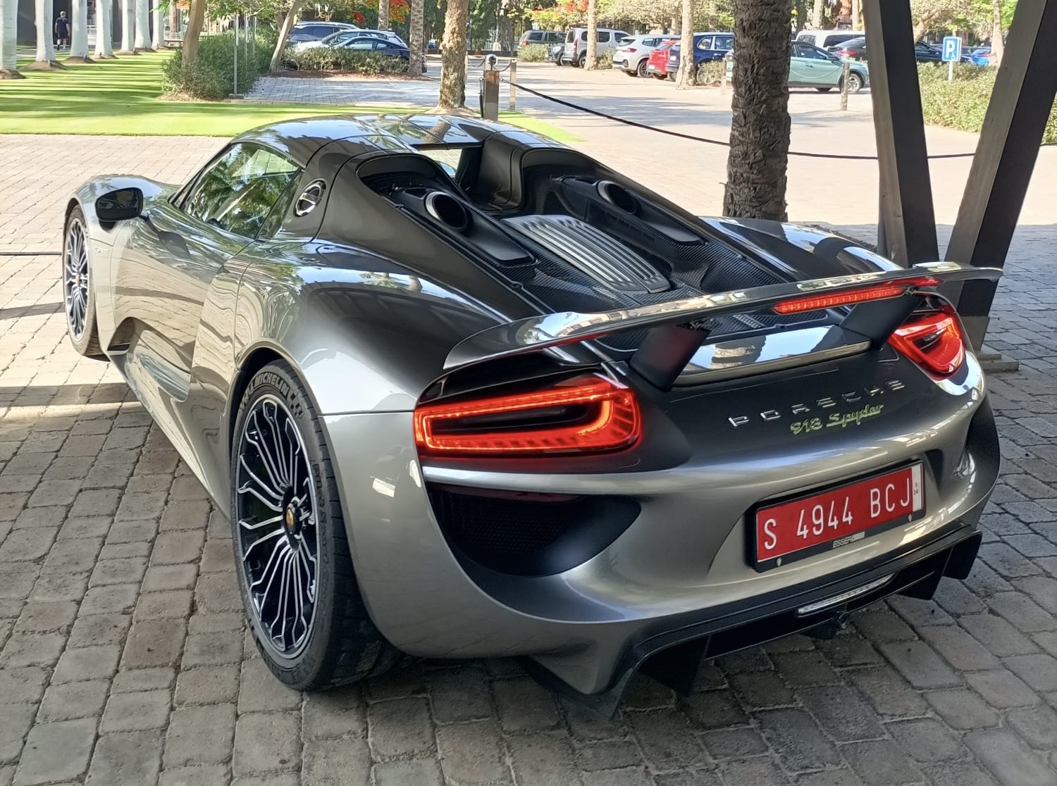 S 4944 BCJ, Porsche 918 1st gen, 2013–2015