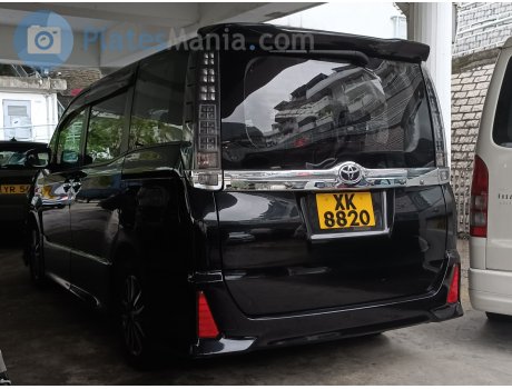 XK 8820, Toyota Voxy