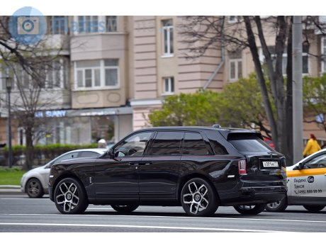 а001нк77, Rolls-Royce Cullinan