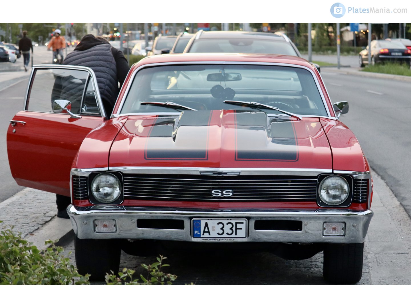 A 33F, Chevrolet Nova 3rd gen (Chevy II) 2-door Coupé (27; X-body), 1967–1972