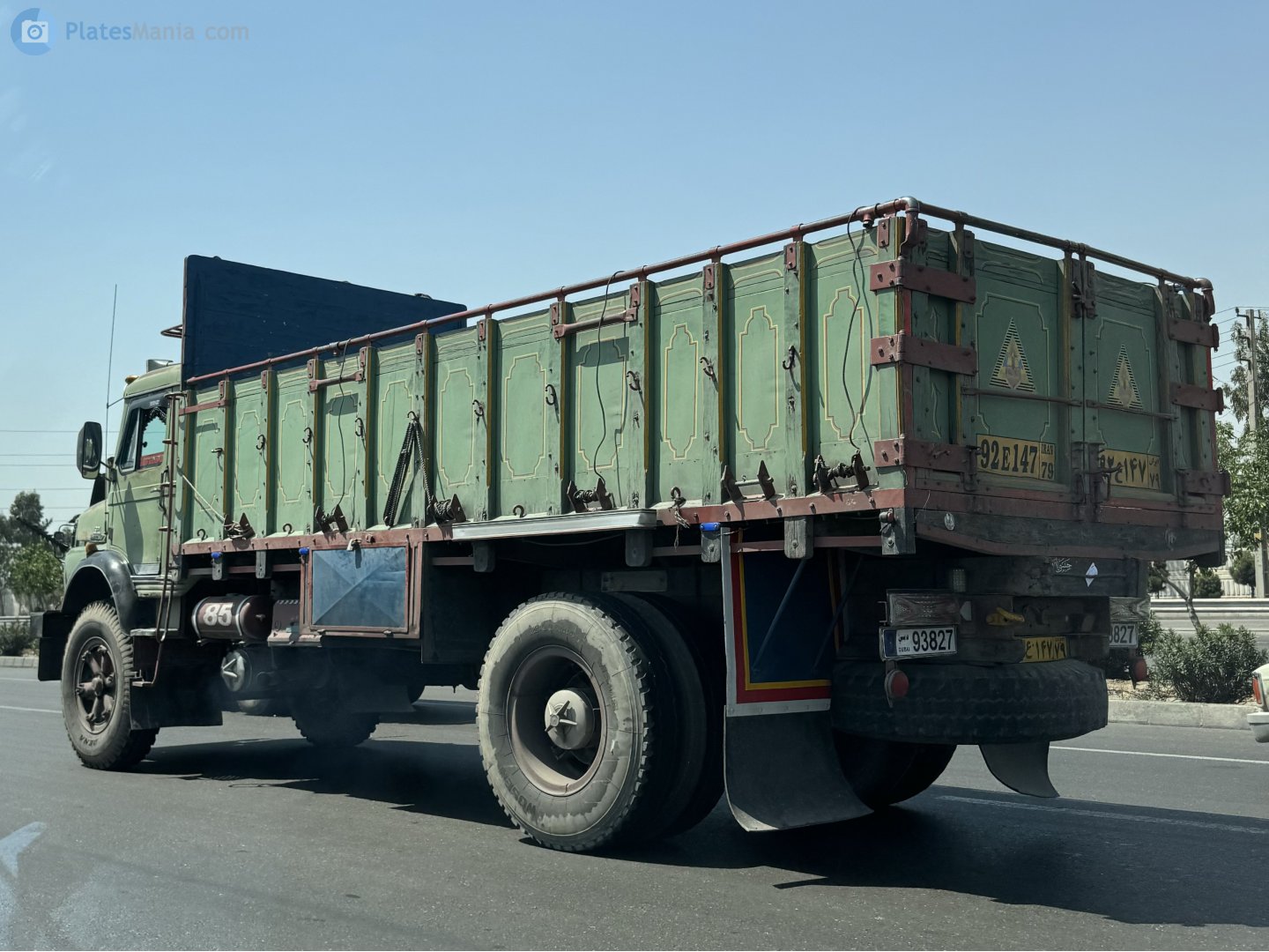 ۹۲ع۱۴۷ ۷۹, Mercedes-Benz L/LA-Series Trucks 