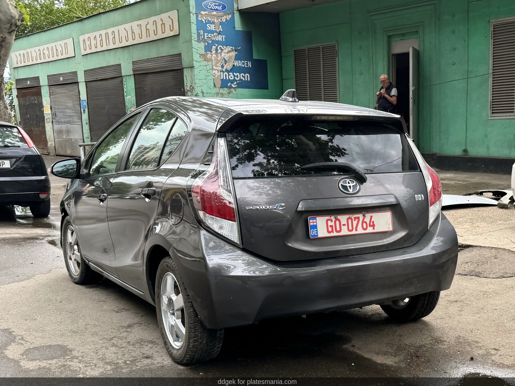 GO-0764, Toyota Prius 3rd gen c Hatchback (NHP10), 1st facelift, 2014–2016