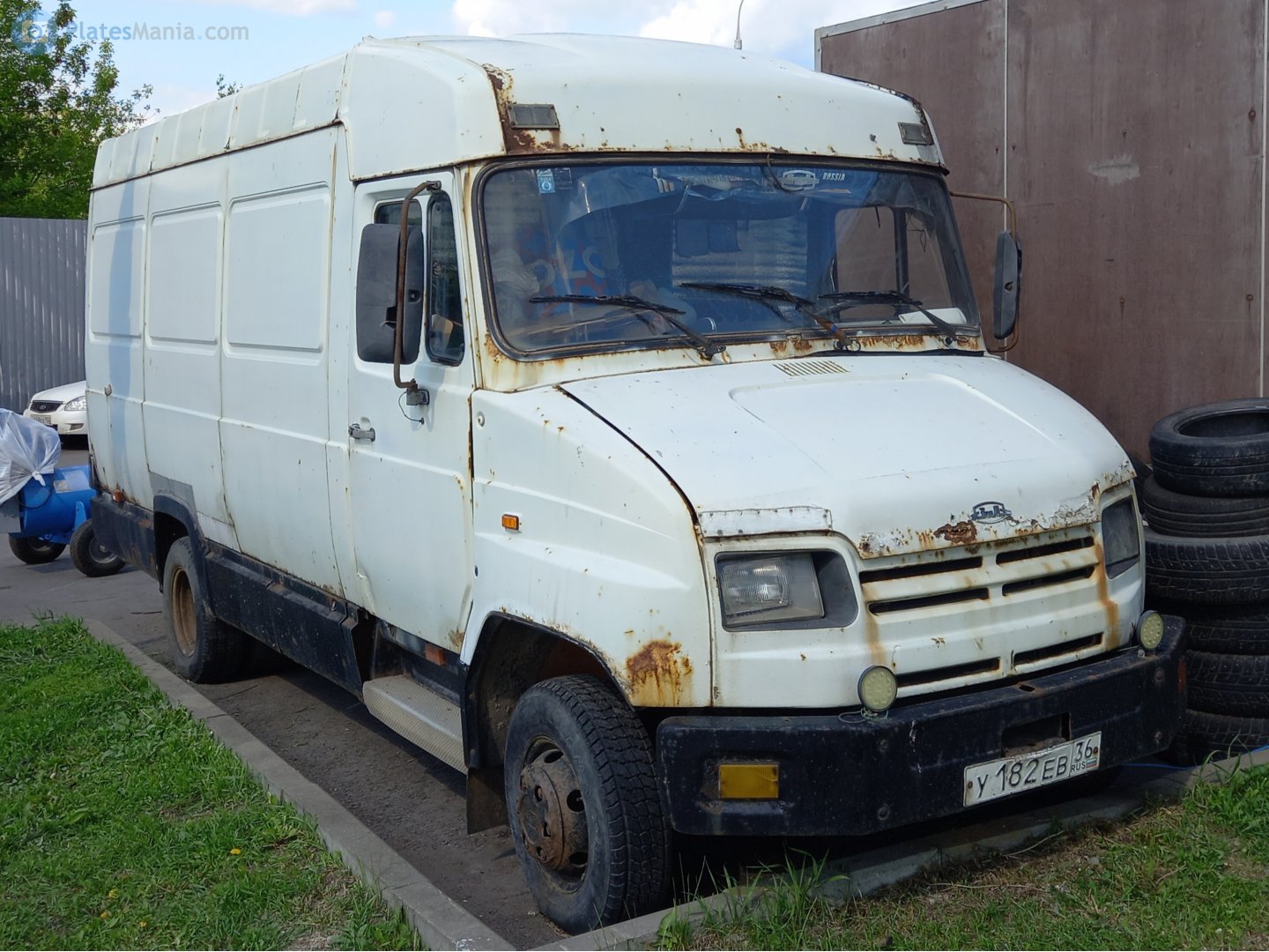 у 182 ев 36, ZIL 5301 Бычок 5301 А/Р/ЕС/НС/СС Van, 1998–2014