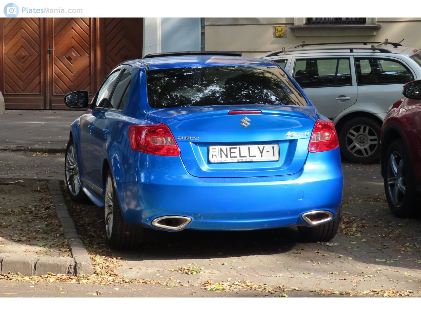 NELLY-1, Suzuki Kizashi 1st gen (RE/RF), 2010–2015
