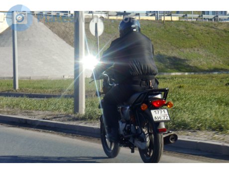 1771 ан 72, Bajaj Boxer