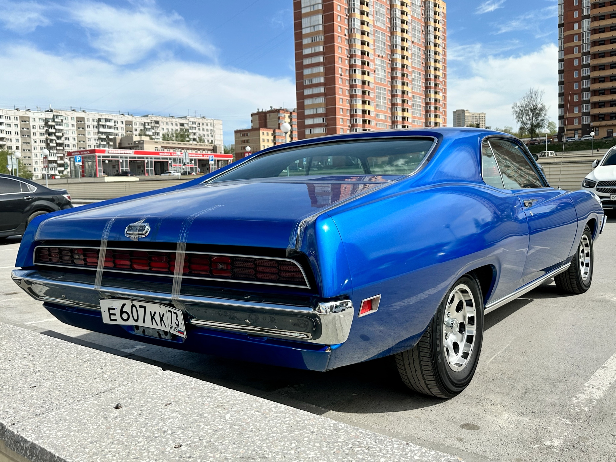 е 607 кк 73, Ford Torino 