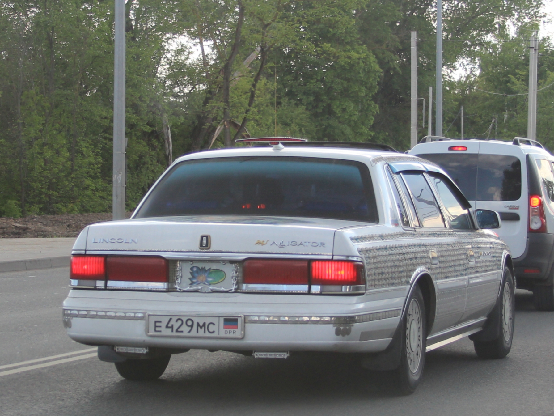 е 429 мс, Lincoln Continental 8th gen (54; FN9), 1987–1994