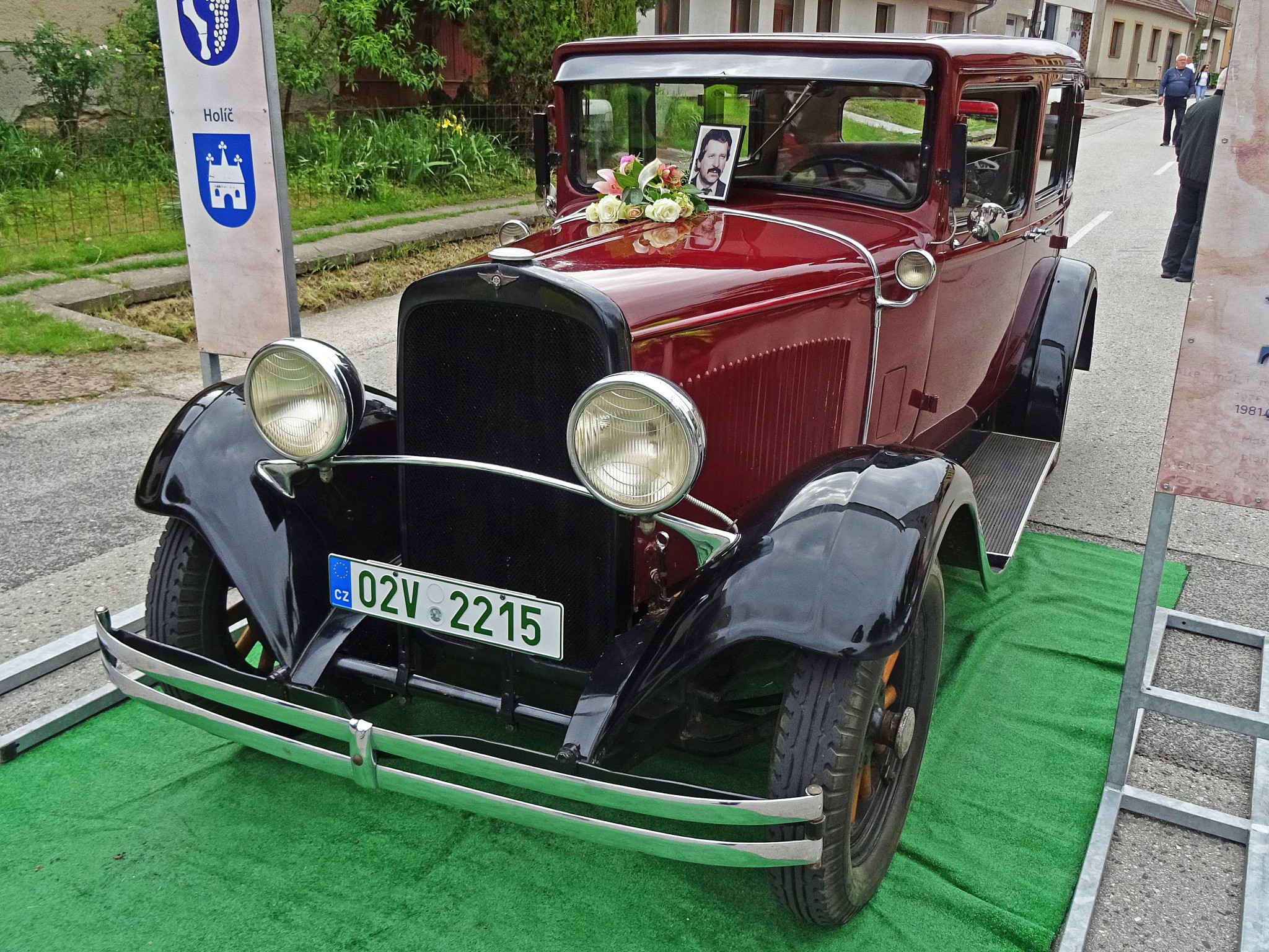 02V 2215, Dodge Model DA 