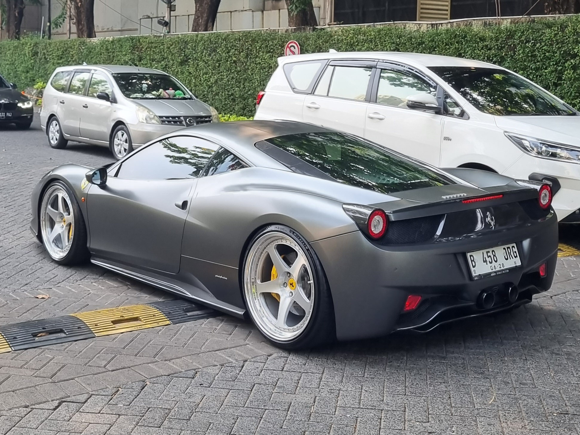 B 458 JRG, Ferrari 458 1st gen Italia (F142), 2009–2015