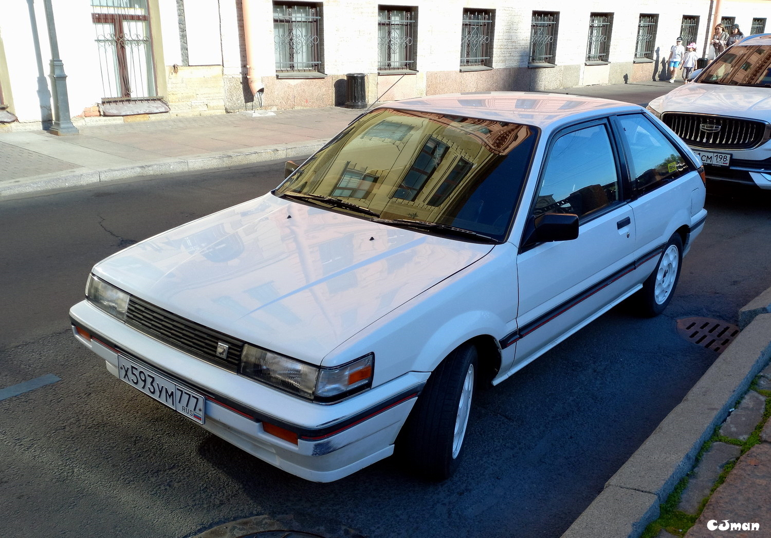 х 593 ум 777, Nissan Liberta Villa 2nd gen Hatch (N13), 1986–1990