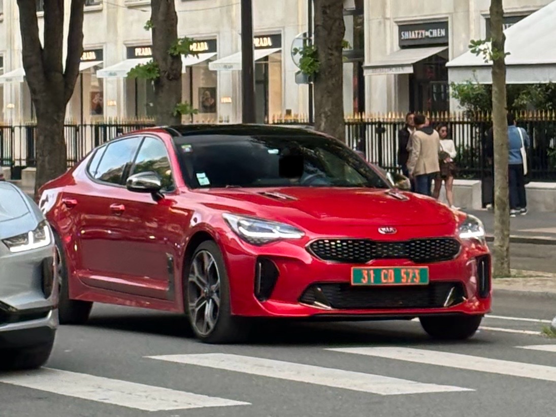 31 CD 573, Kia Stinger 1st gen (CK), 2017–2023