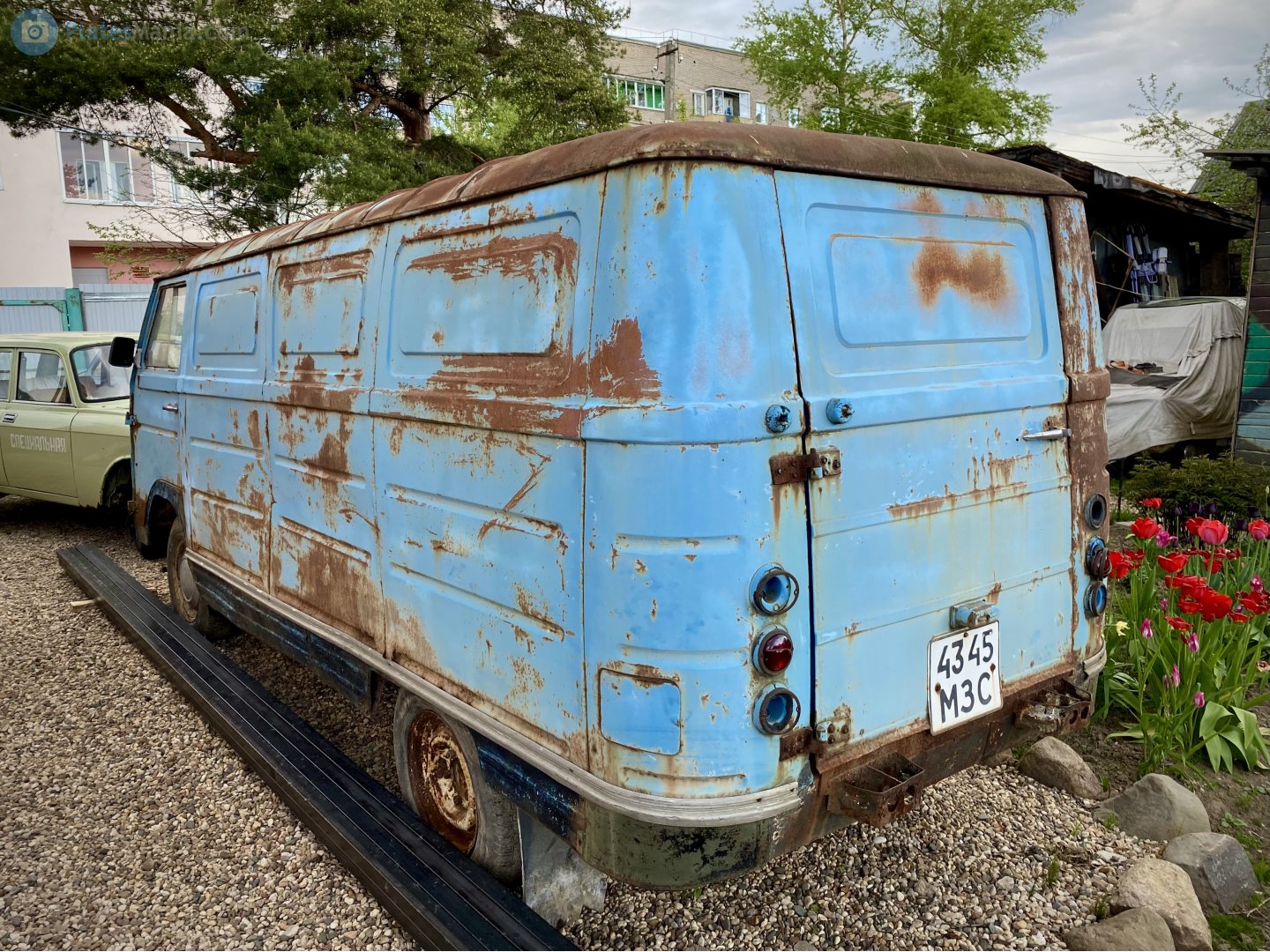 4345 МЗС, YerAZ 762 