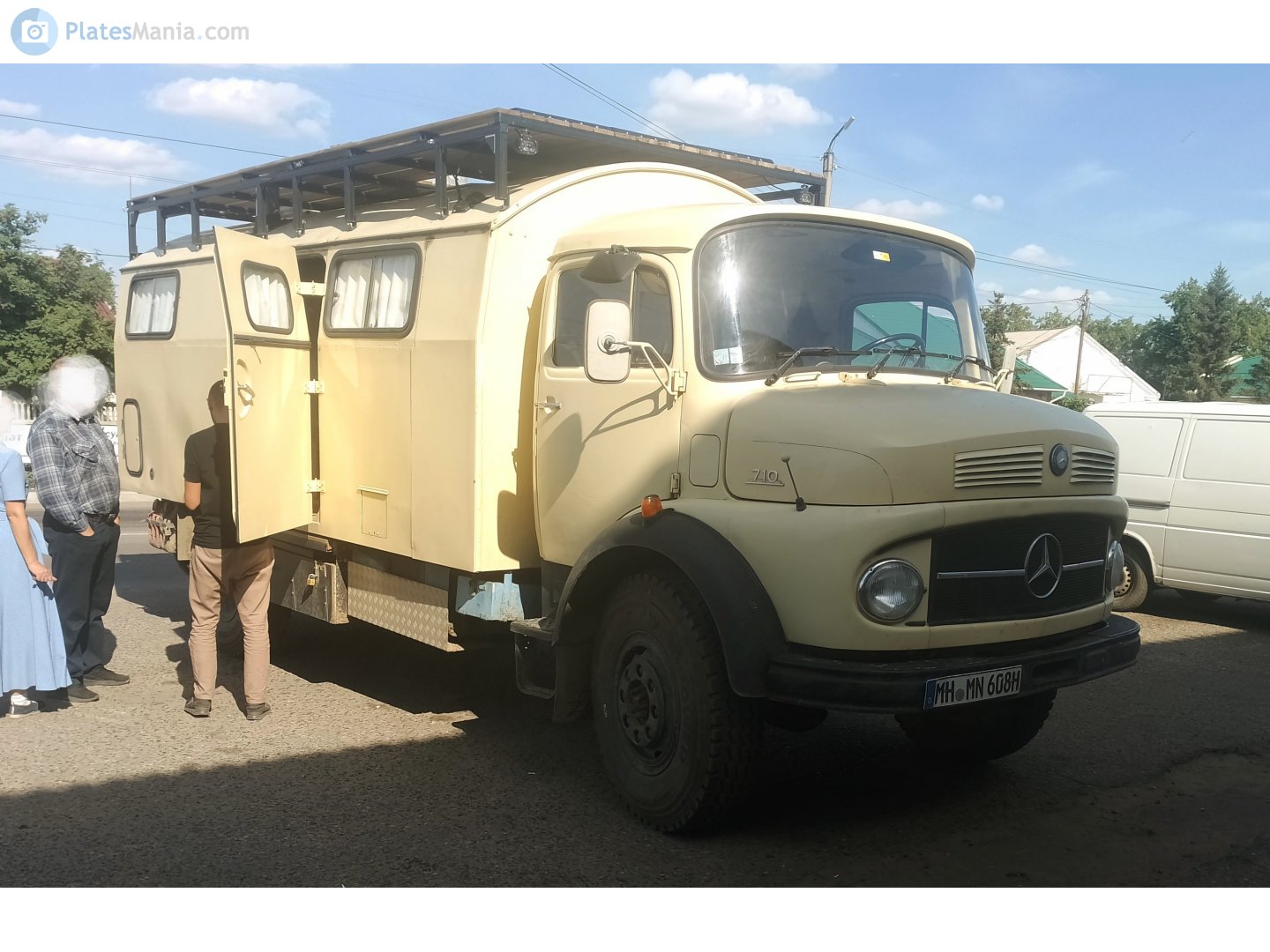 MH MN 608 H, Mercedes-Benz L/LA-Series Trucks 