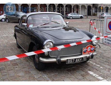 897 AKH 76, Simca 9