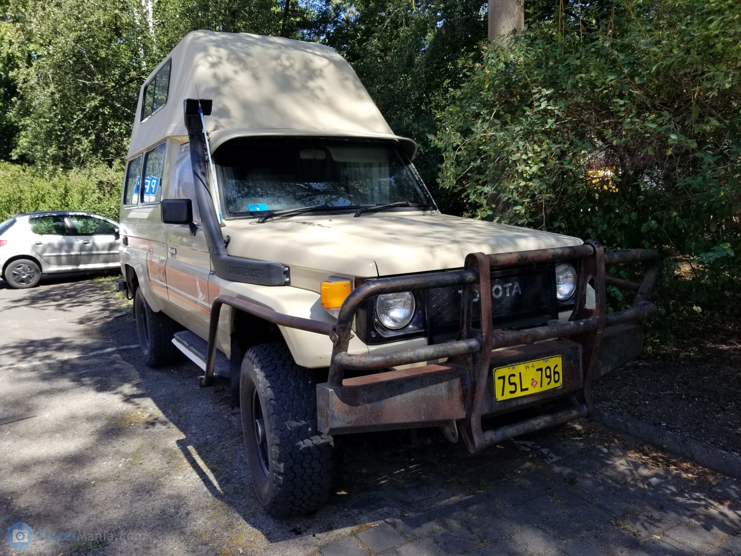 7SL-796, Toyota Land Cruiser 70 3-door Troop Carrier (J75/J78), 1984–2007