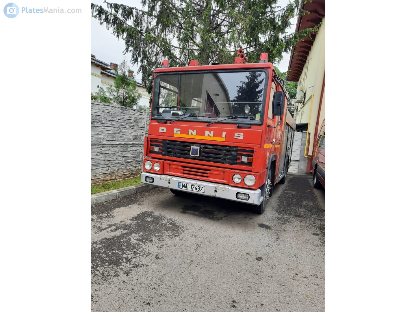 MAI 17437, Dennis SS Series 