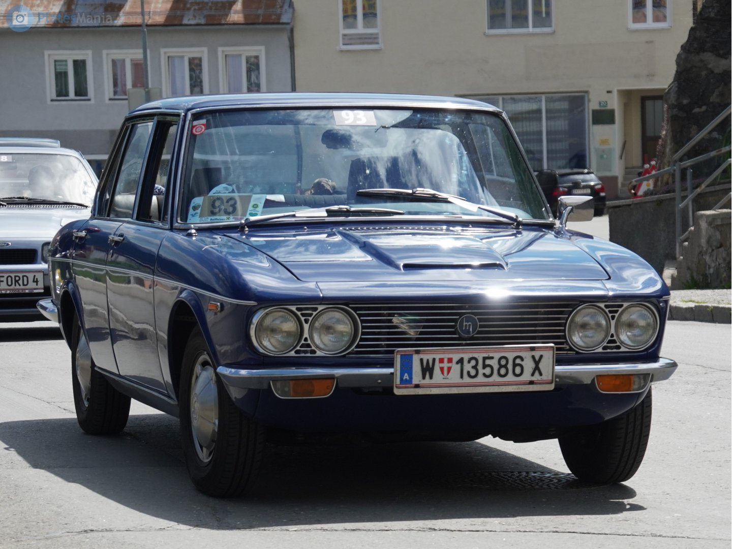 W 13586 X, Mazda 1500/1800 