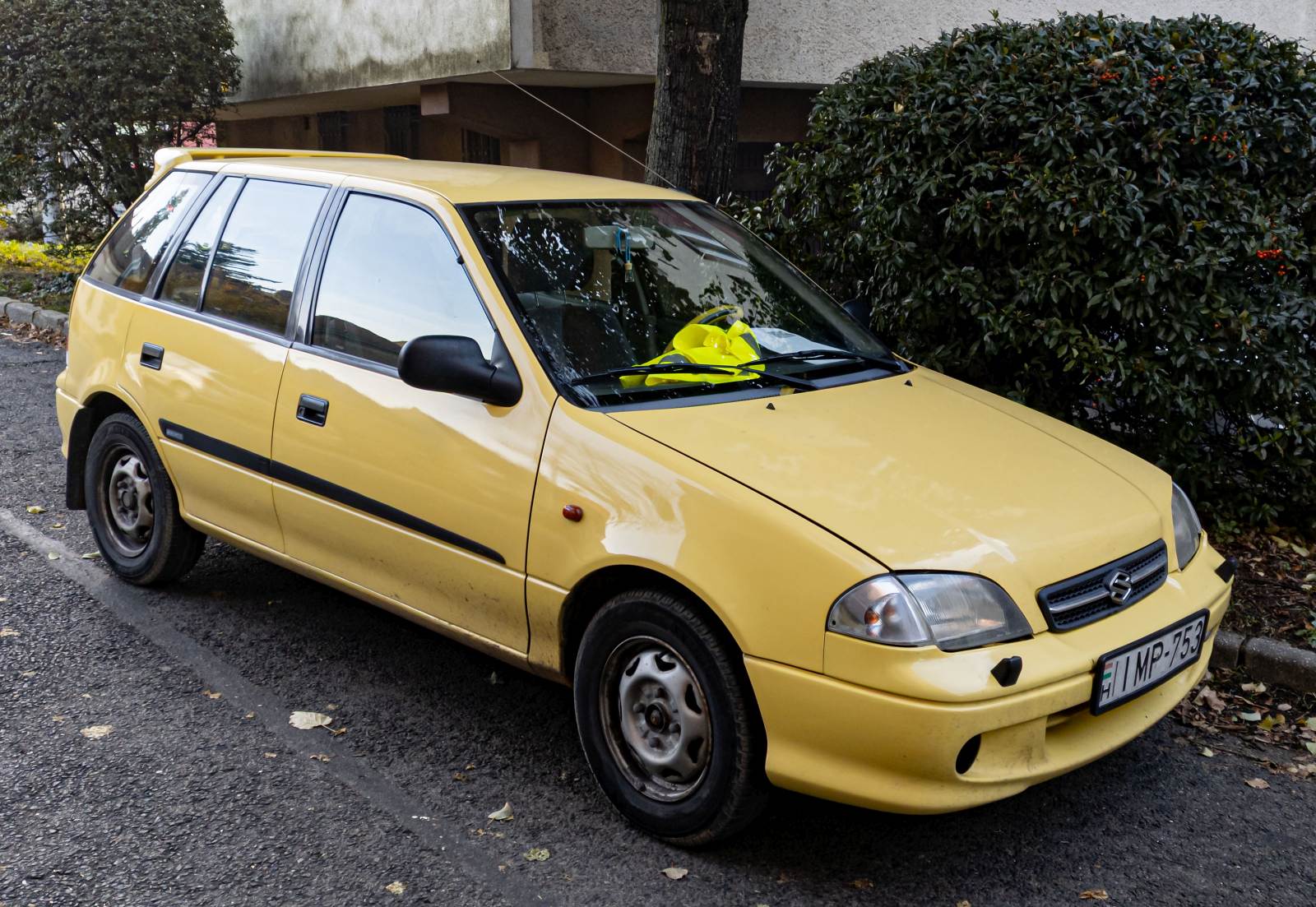 IMP-753, Suzuki Swift 2nd gen 5-door Hatch (SF), 1989–1996