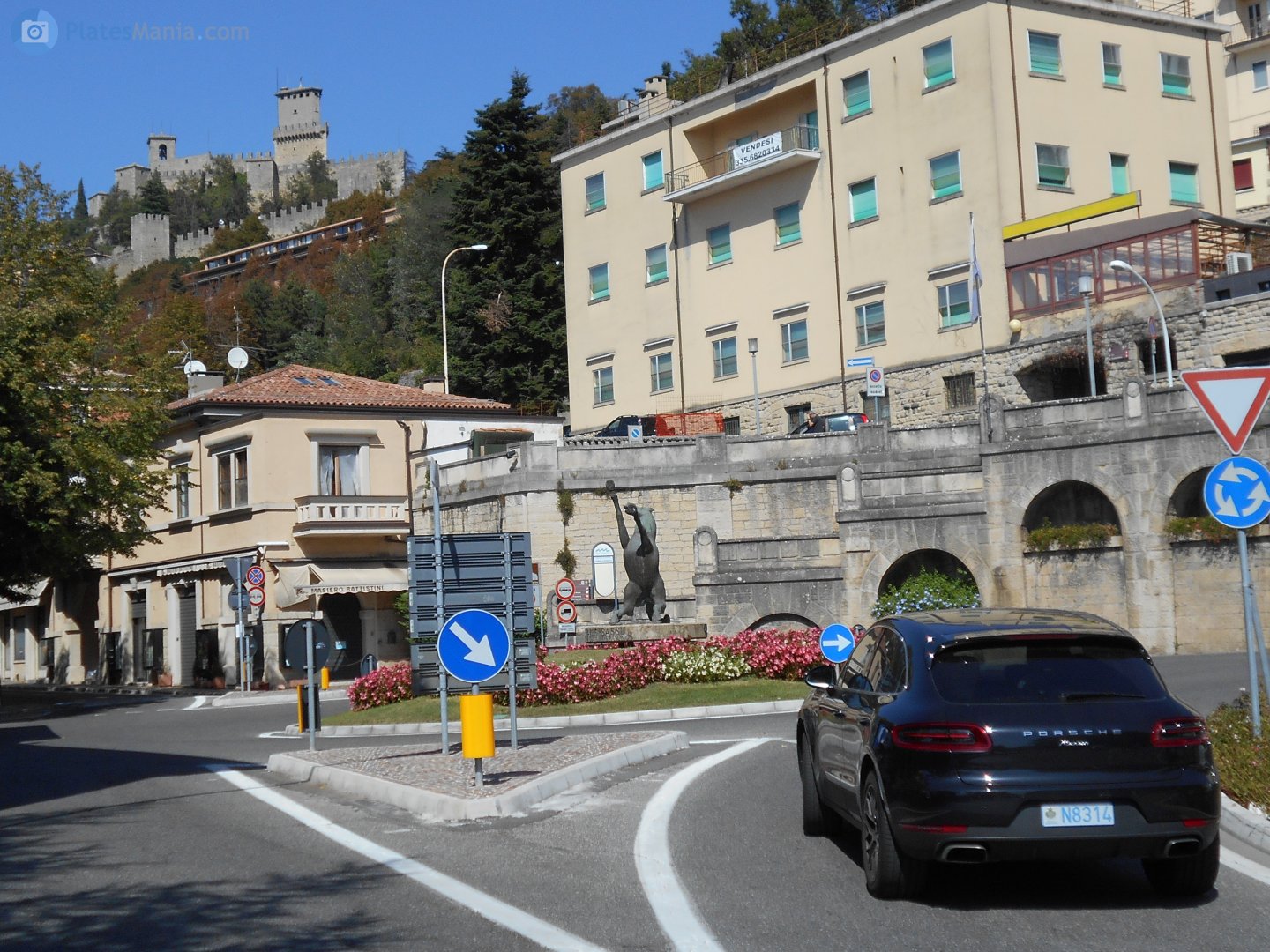 N8314, Porsche Macan 1st gen (95B), 2014–2018